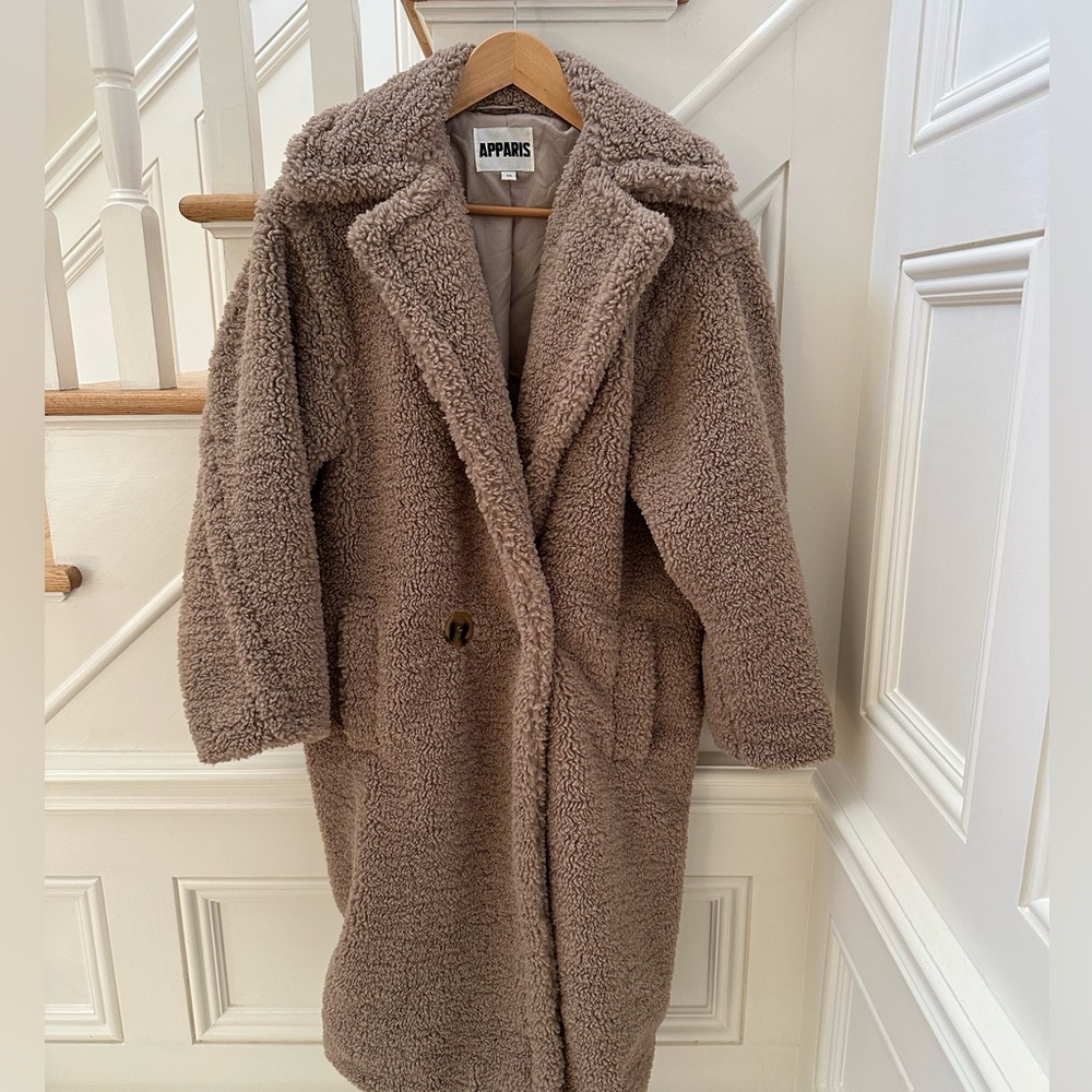 Apparis Daryna Teddy Coat